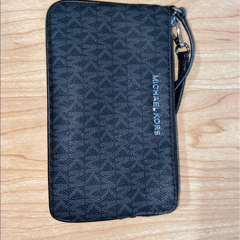 Michael Kors pouch